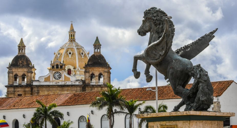 <span>View of Bocagrande's Bay in Cartagena, Colombia (Photo: Luis Acosta/AFP)</span> img