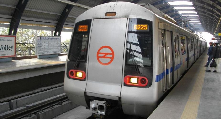 Delhi Metro to accept old-high denomination notes till Sat