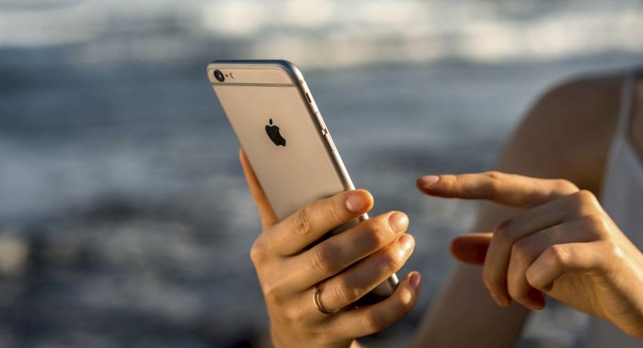 Apple sells refurbished  iPhones