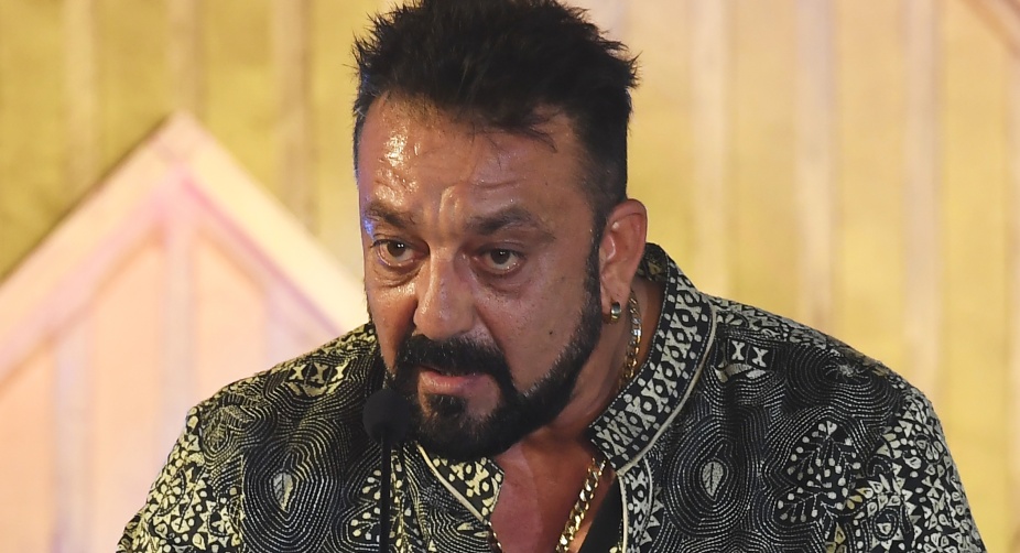 Sanjay Dutt’s manager threatens to beat up a comedian!