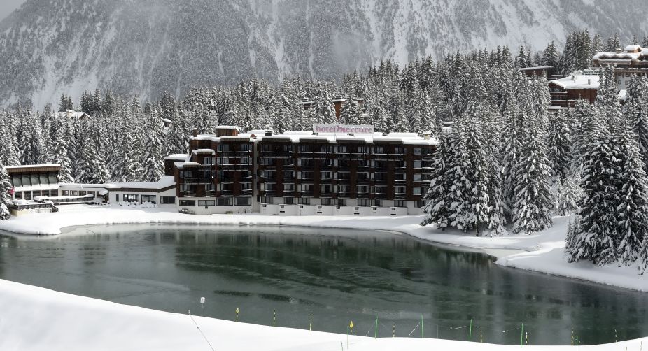 A view of the ski resort of Courchevel, on the French Alps, which opened its ski slopes for a day following a heavy snowfall (Photo: Jean Pierre Clatoto/AFP) img
