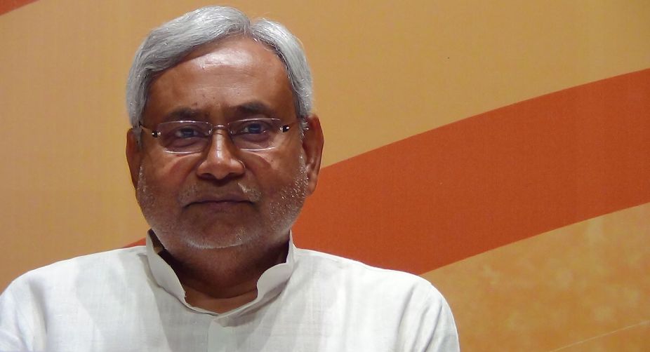 Nitish dedicates two road bridges to people of Bihar