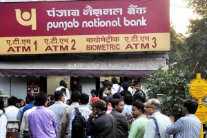 Demonetisation: Queues persist outside banks, ATMs on 12th day