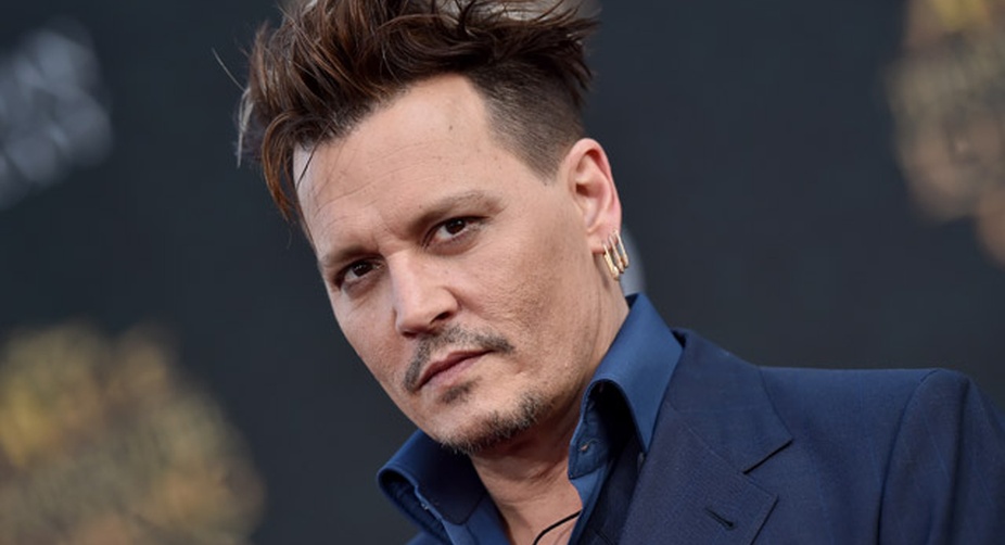 Johnny Depp’s pale look leaves fans concerned