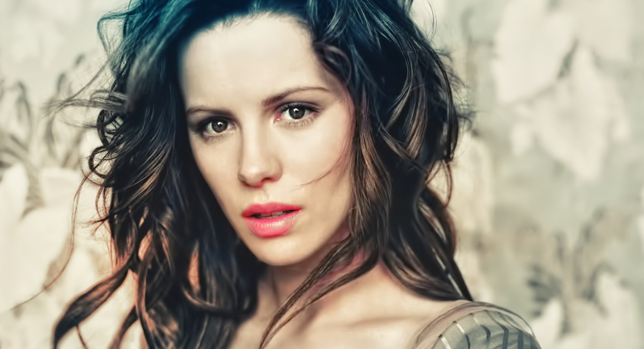 Theo James is so unattractive: Kate Beckinsale
