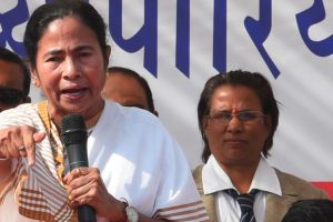 PM ‘spreading lies’ on demonetisation: Mamata