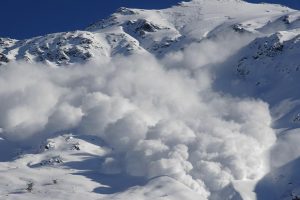 Avalanche triggered by quake kills one in Nepal