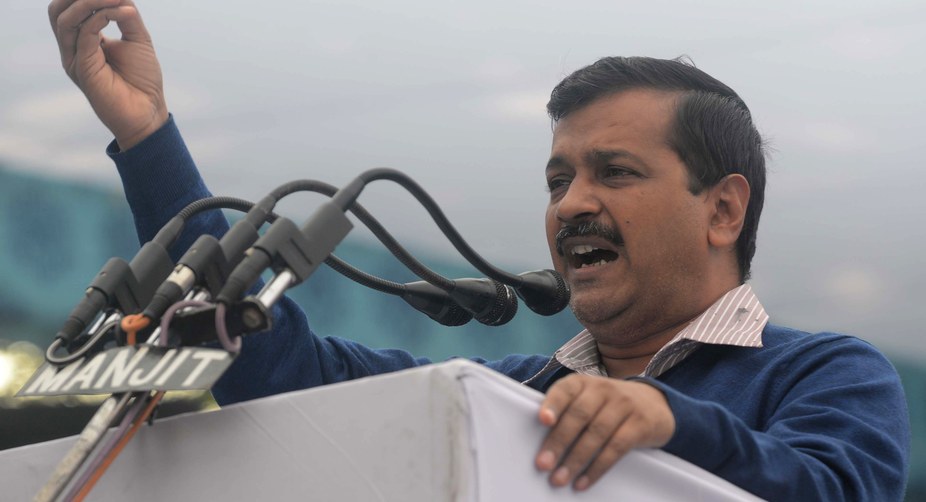 Kejriwal tours Delhi villages, discusses land pooling with farmers