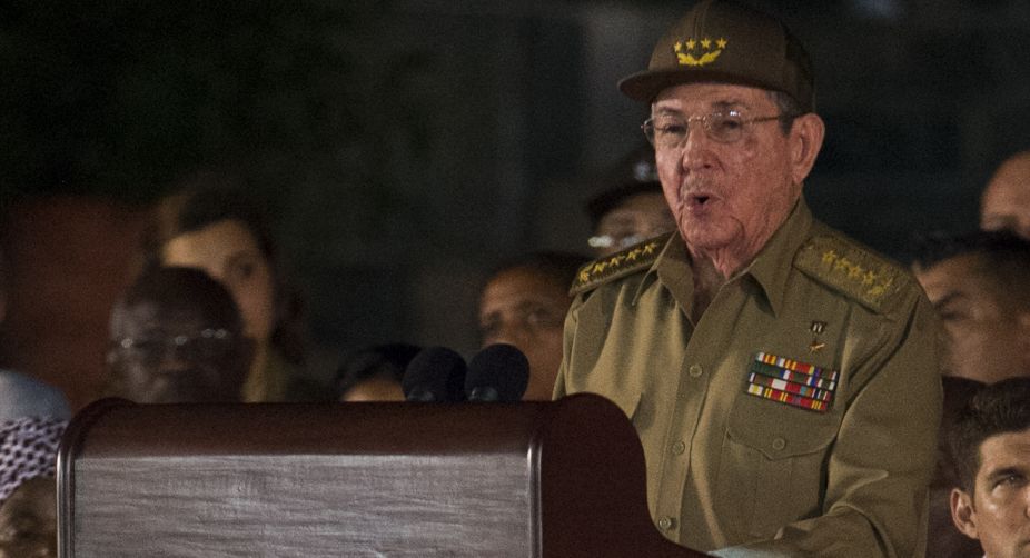 Cuban parliament extends President Castro’s mandate for two months
