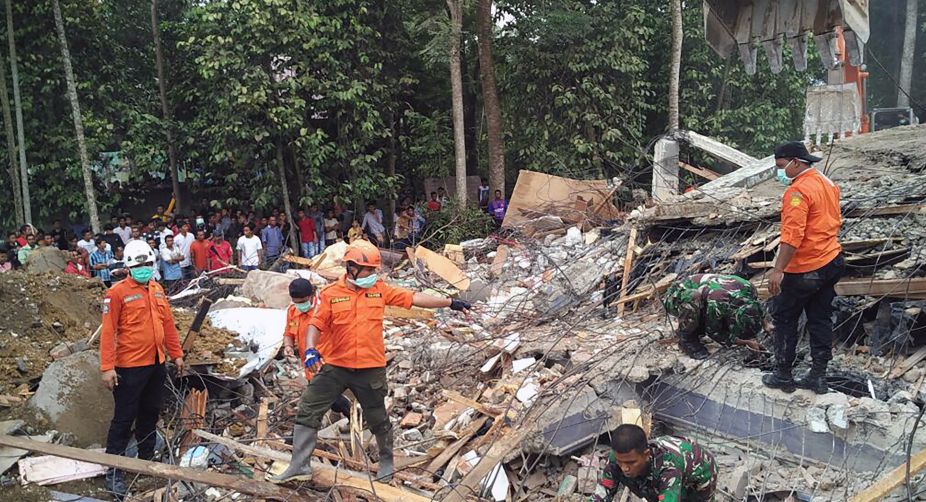 2 dead as multiple earthquakes jolt Indonesia