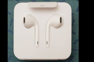 ‘Apple AirPods experiencing glitches, delayed’