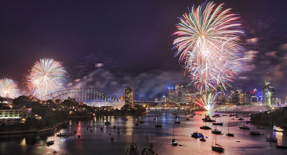 Prince, Bowie honoured in Sydney’s New Year’s Eve fireworks