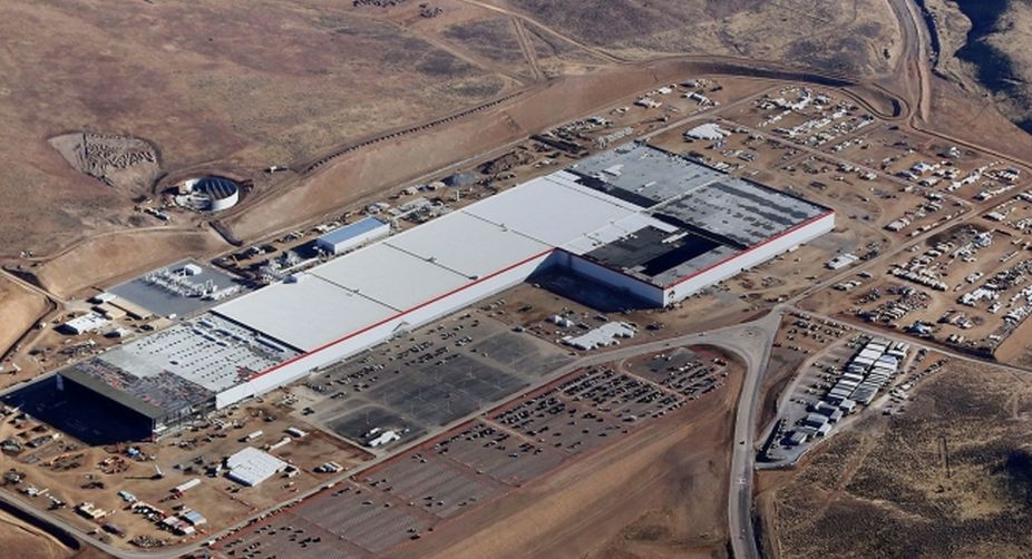 Tesla starts producing batteries at gigafactory