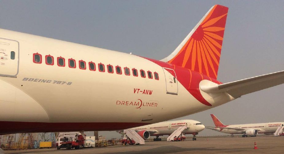 Delhi-Kolkata flight, Air India flight, bomb threat, hoax bomb call, Delhi Airport