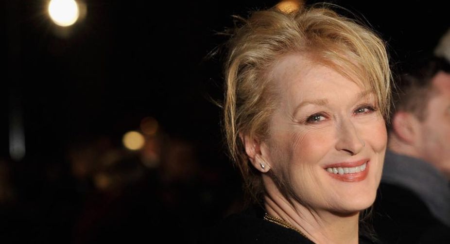 Streep, Paltrow join stars in memorial for Fisher