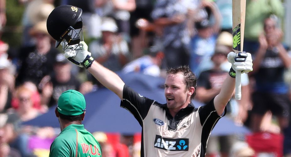 Munro stars as New Zealand claim series against Bangladesh