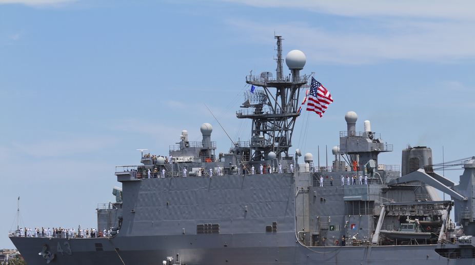 US Navy fires warning shots at Iranian boats
