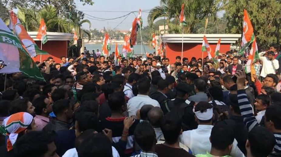 Assam Pradesh Congress Committee stages protest outside RBI office