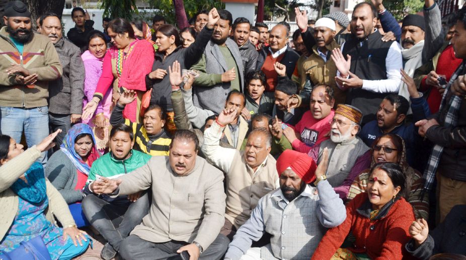 Trouble mounts for BJP in Uttarakhand, ignored leaders part ways