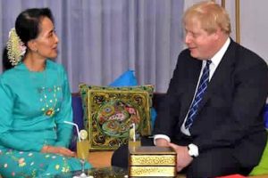 Boris Johnson, Suu Kyi hold talks on economic reforms