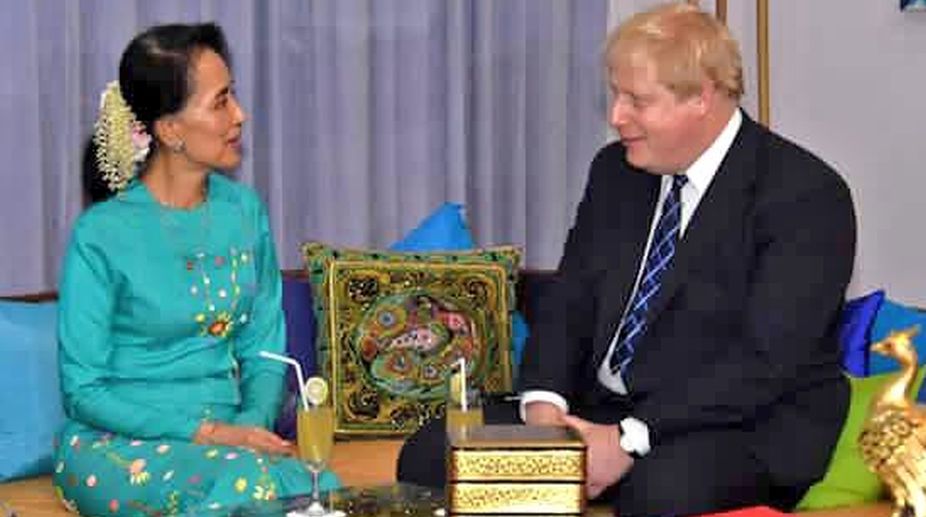 Boris Johnson, Suu Kyi hold talks on economic reforms