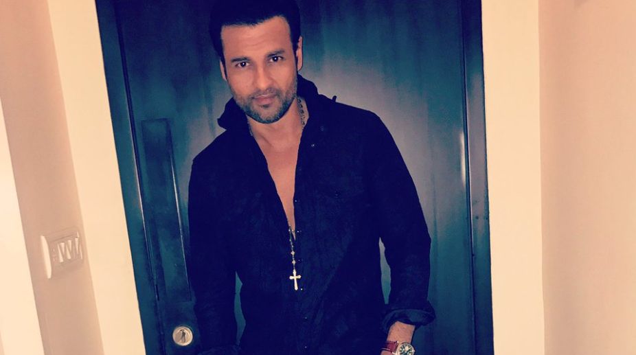 Sad I’m an Indian living in India: Rohit Roy