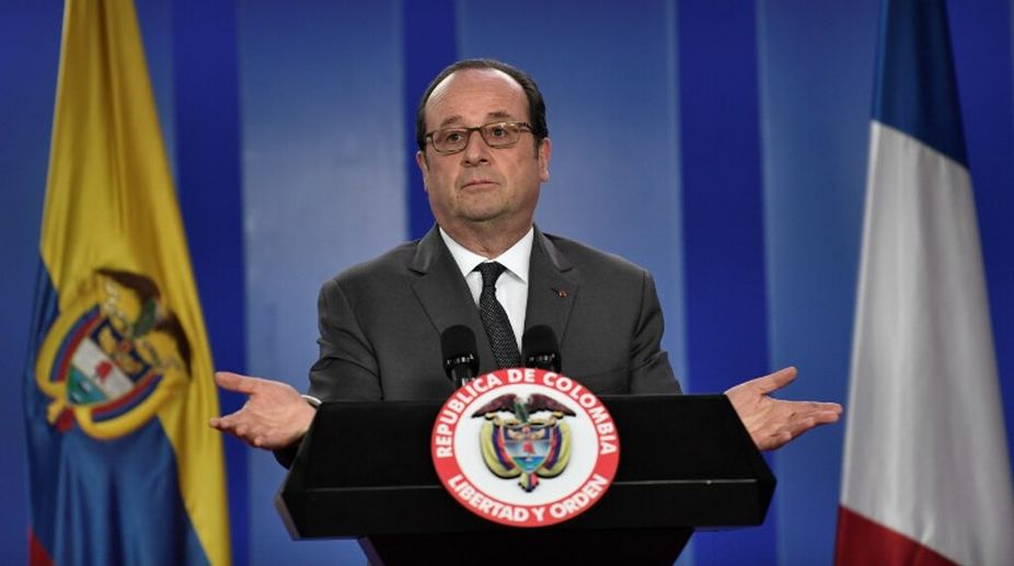 France’s Hollande accepts outgoing cabinet’s resignation