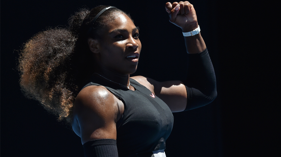Australian Open: Serena Williams powers into semis