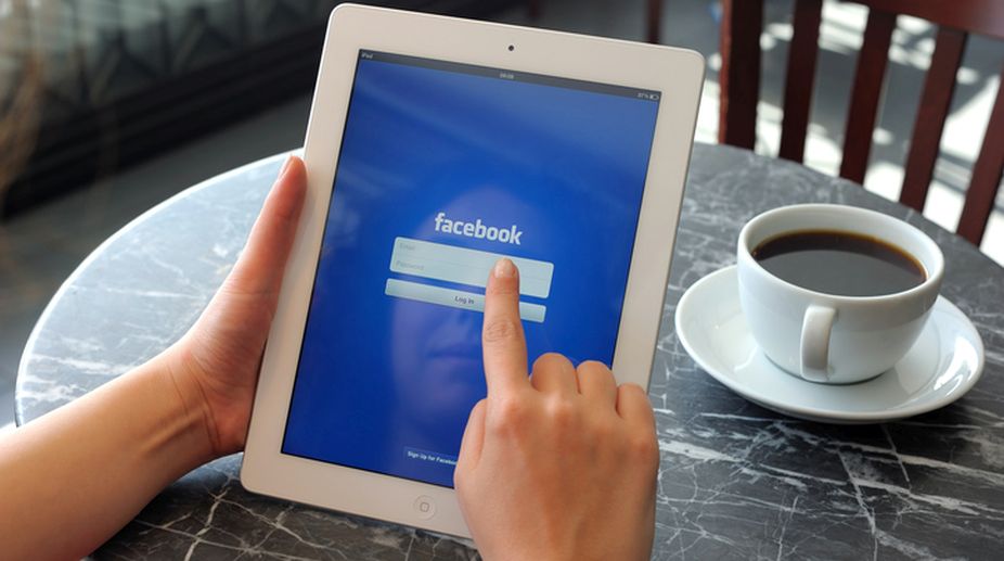 Facebook use may impair your perception of time