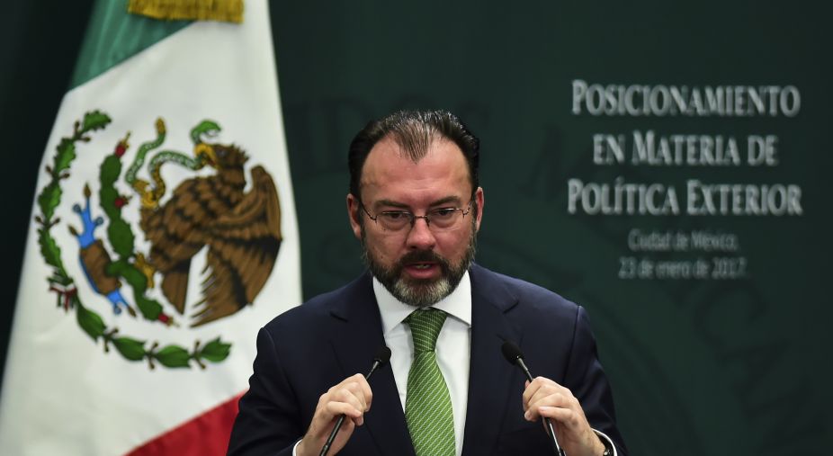 Paying for wall is unacceptable: Mexico