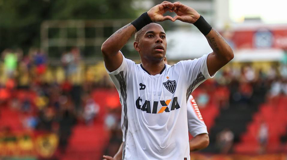 Brazilian Robinho fractures back in international friendly