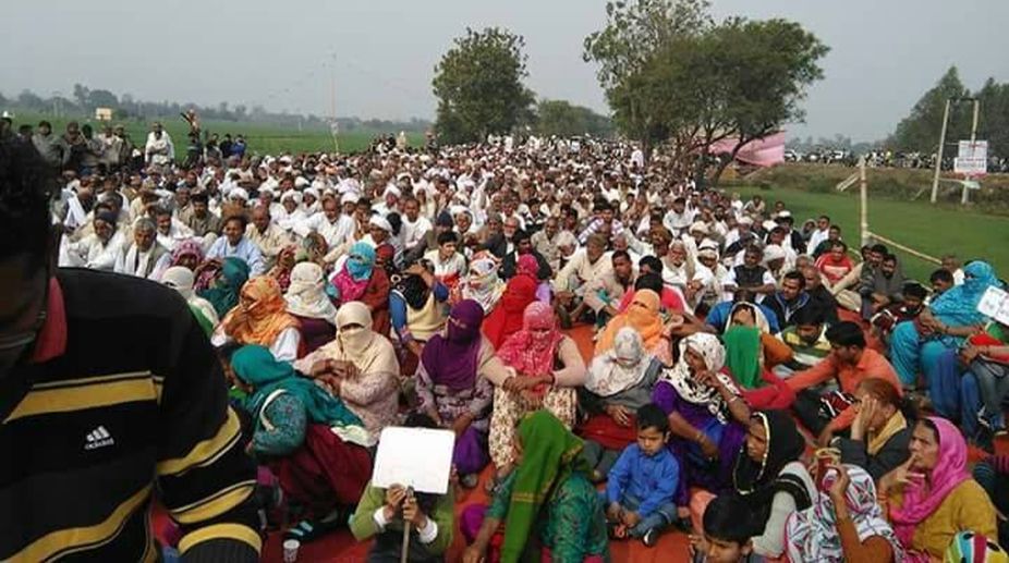 Jats hold sit-in in Gurugram for reservation