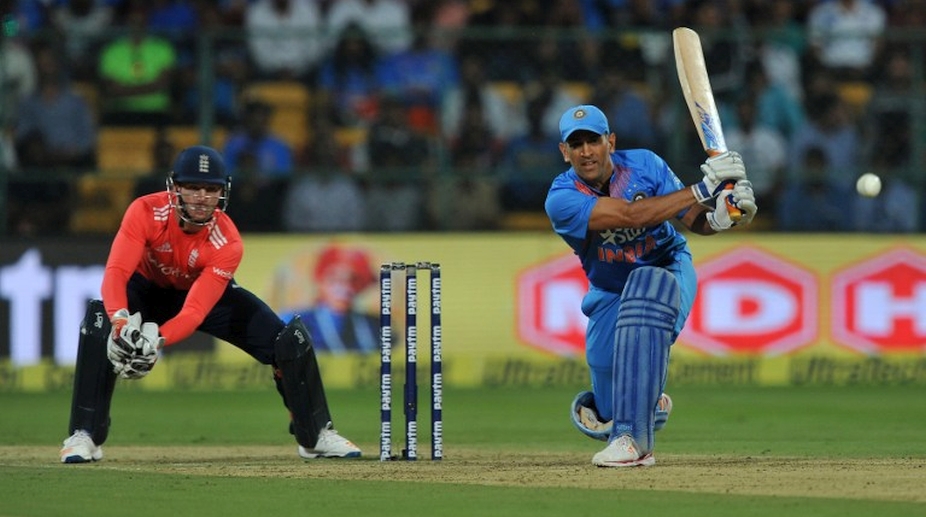 Raina, Dhoni carry India to 202/6 vs England in final T20I