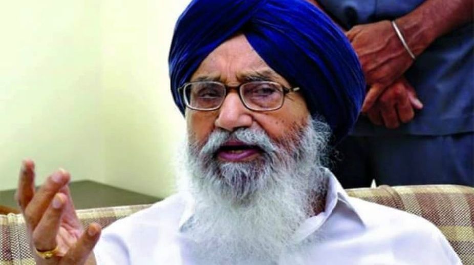Parkash Singh Badal accepts defeat, to resign on Sunday