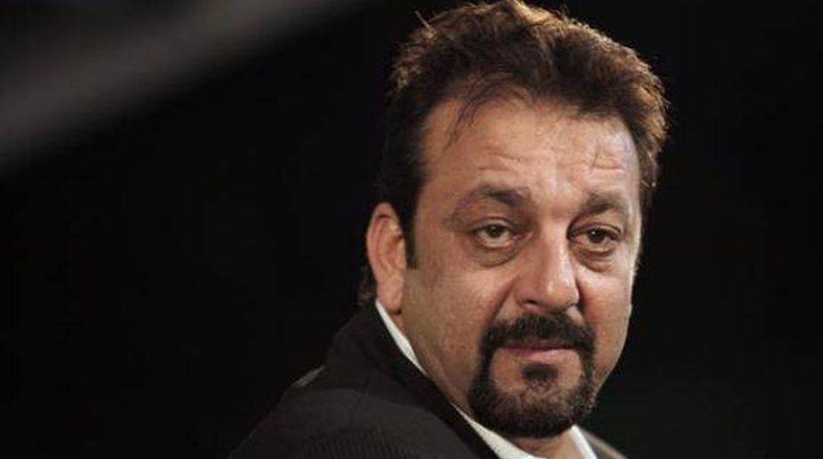 Sanjay Dutt wants to play father Sunil in his biopic
