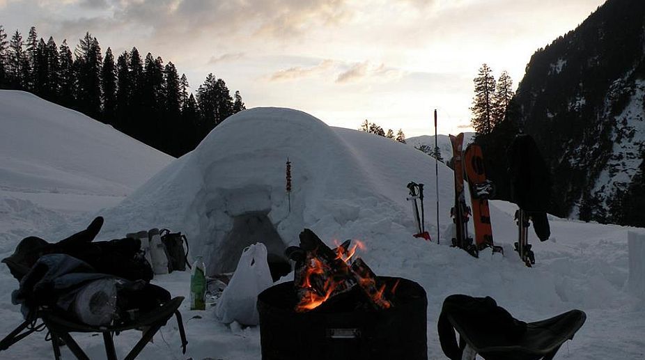 Skiers build India’s first igloo in uphill Manali!