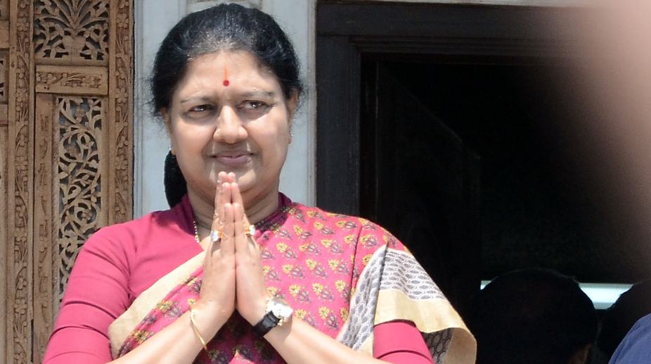 EC issues notice to Sasikala, asks her to reply by Feb 28