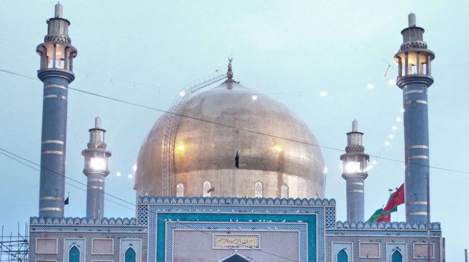 IS bombing hits Pakistan Sufi shrine, kills 72