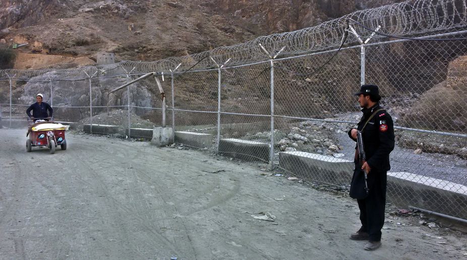 Pakistan arrests 16 foreigners for illegal border crossing