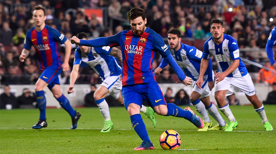 La Liga: Messi brace rescues poor Barcelona
