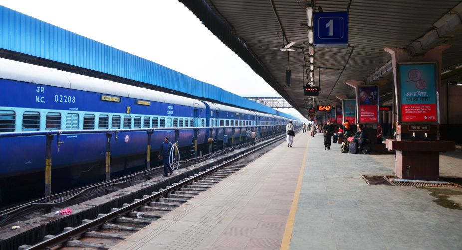 15,000 trains affected by fog; measures to stem delay: Railways