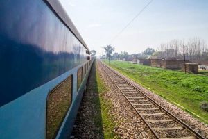 Mathematical model to optimise passenger trains productivity
