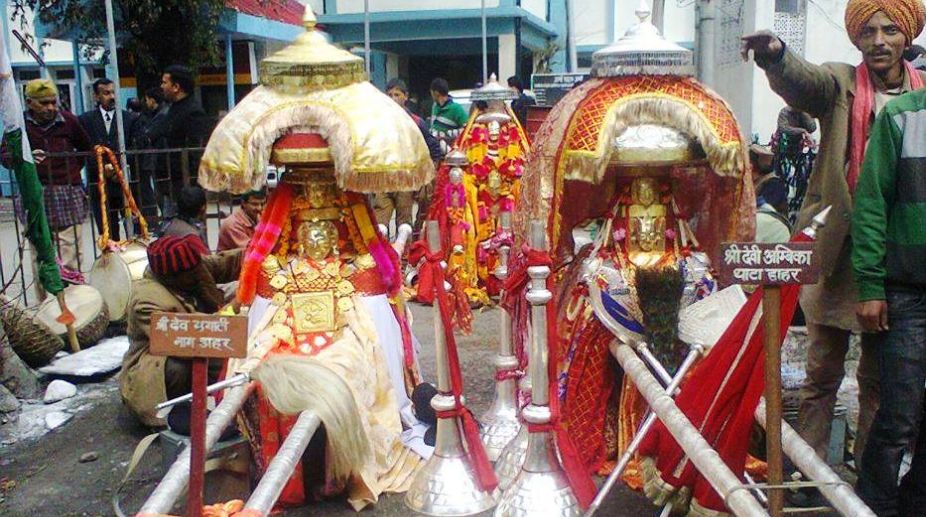 Demonetisation hits deities at Maha Shivratri in Himachal