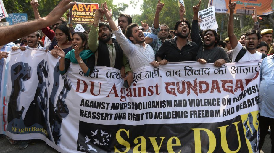 Opposition leaders visit DU, support protesting students; slam Centre