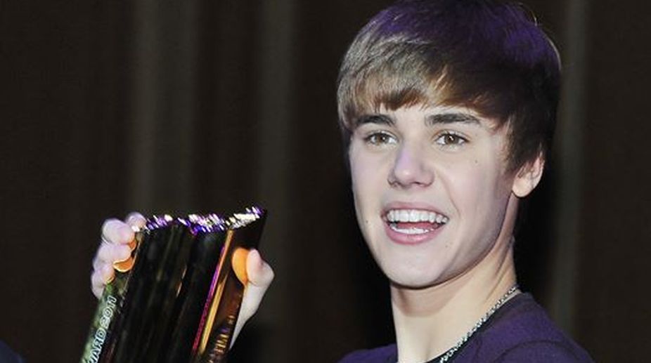 Justin Bieber blasts female fan