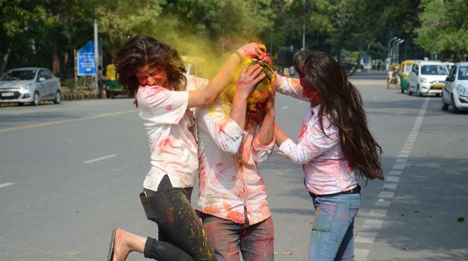 This Holi, rid the colour stains, not the clothes