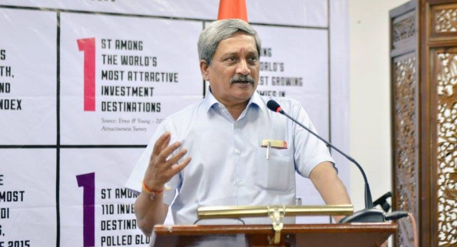 Parrikar resigns as defence minister, to take oath on Tuesday
