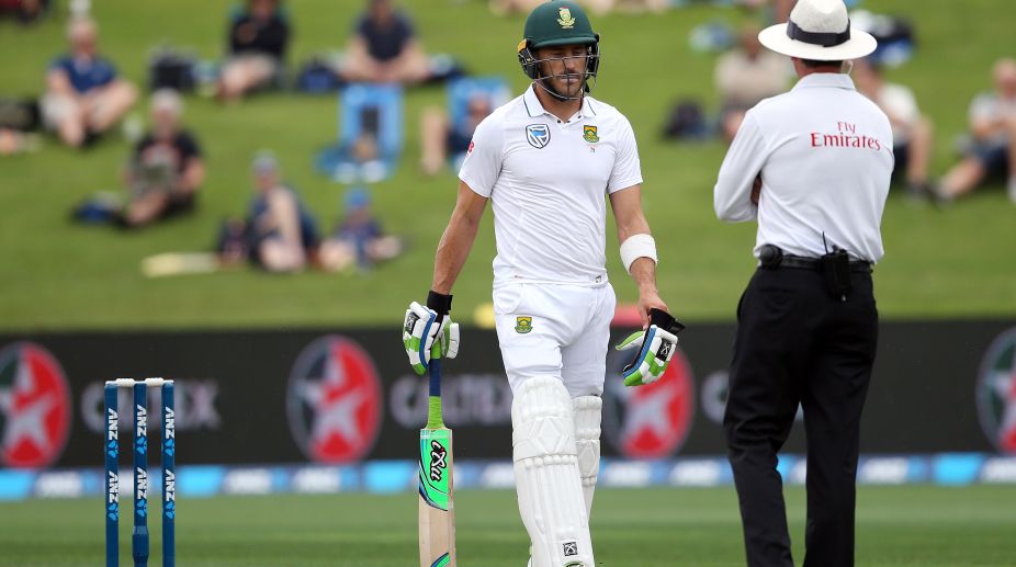 South Africa reach 123/4 vs New Zealand on rain-marred opening day