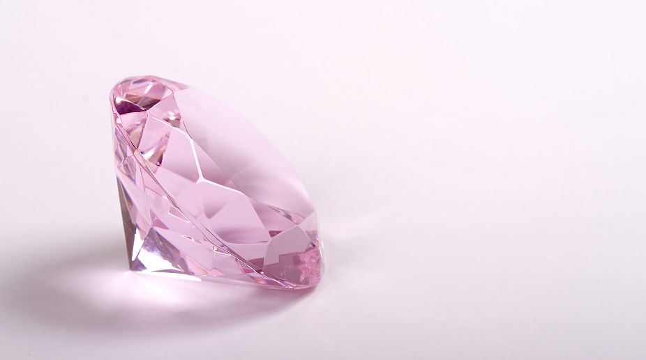 Pink diamond fetches record $71.2m in Hong Kong auction