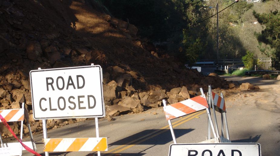 Srinagar-Jammu National Highway closed for third consecutive day
